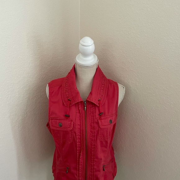 Christopher & Banks Woman’s Vest Size Large. - Picture 7 of 15